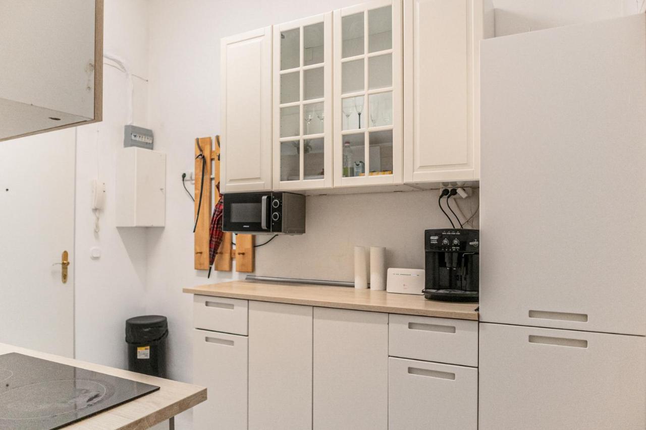 Joyful 2Br Shared Apt Near Millenium Tower & Danube River Viena Exterior foto